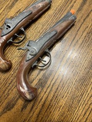 Vintage Pair Of 2 Hubley Flintlock Jr Cap Gun Pistol Bakelite