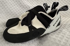 Evolv Defy Medium Volume Climbing Shoes Size 45 Mens 11.5 Black White PSR 04