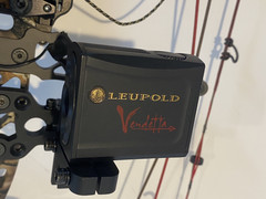 Mathews Z7 Bow, Leupold Vendetta Laser rangefinder, IQ sight, 29.5 Draw