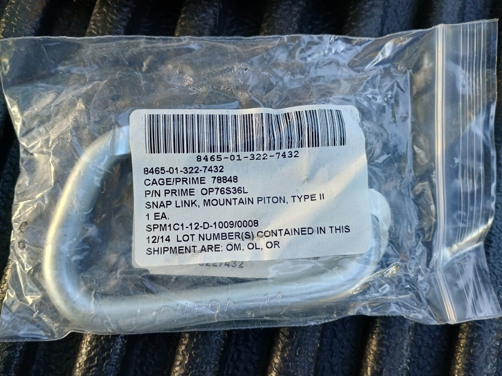 Carabiner Snap Link Mountain Piton Type II Locking New 8465-01-322-7432 Military