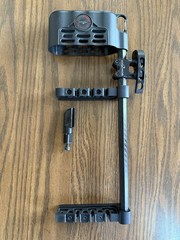 Used Bowtech 4 Arrow Center Mass Quiver Black Rh
