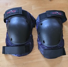 Wrist Knee Elbow Pads Multi Sport Eight Ball Kids 8+ Protective Pad Set Black