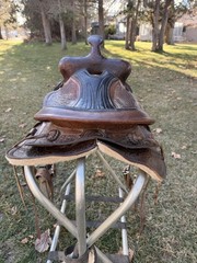 14” Simco 7400 Tooled Leather Saddle FQHB