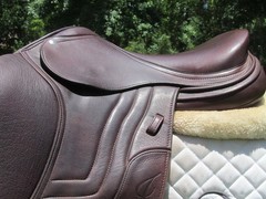16.5″ SCHLEESE JETE close contact jumping saddle- WOOL FLOCKED- 2023 MODEL!!