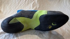 2 Pair of Scarpa Mago Lace Climbing Shoes (Size 40.5EU, 7-2/3M, 8-2/3W)