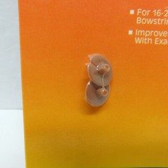 The Game Tracker Hunting Large KISSER BUTTON For 16-20 Strand Bowstrings New