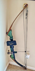 Vintage Martin Cougar Magnum M-15 Compound Bow by martin-w/5 Easton Arrows XX75