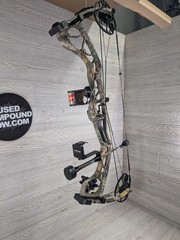 Used Hoyt Torrex XT Right Hand Camo 60-70lbs package