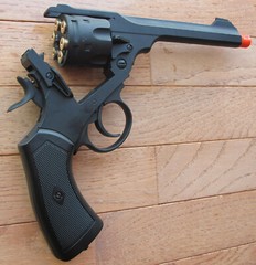 Well CO2 Powered British Webley Top-Break Revolver Metal Airsoft gun