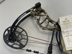 Bear Legit Maxx RTH Compound Bow Mossy Oak Bottomland Right-Handed