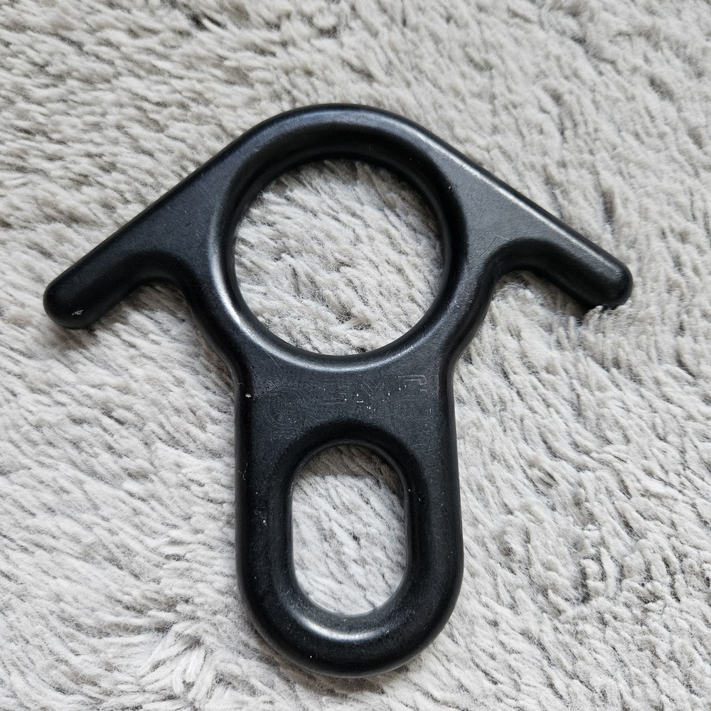 CMC Rescue 8 Figure Eight Rappelling Descender 5f04 Mbs 13.5 Kn 10084m 0074