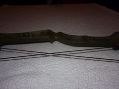 Bear Whitetail Hunter Vintage Green Camouflage Compound Bow