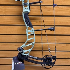 Item 3859 – Bowtech Archery Compound Bow – Ascend – RH – Forest – #60 – 24.5”-30