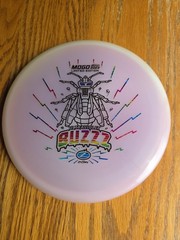 Discraft Ultraviolet Z Buzzz LE White/Pink & Rainbow Laser/Black Lonteen Stamp