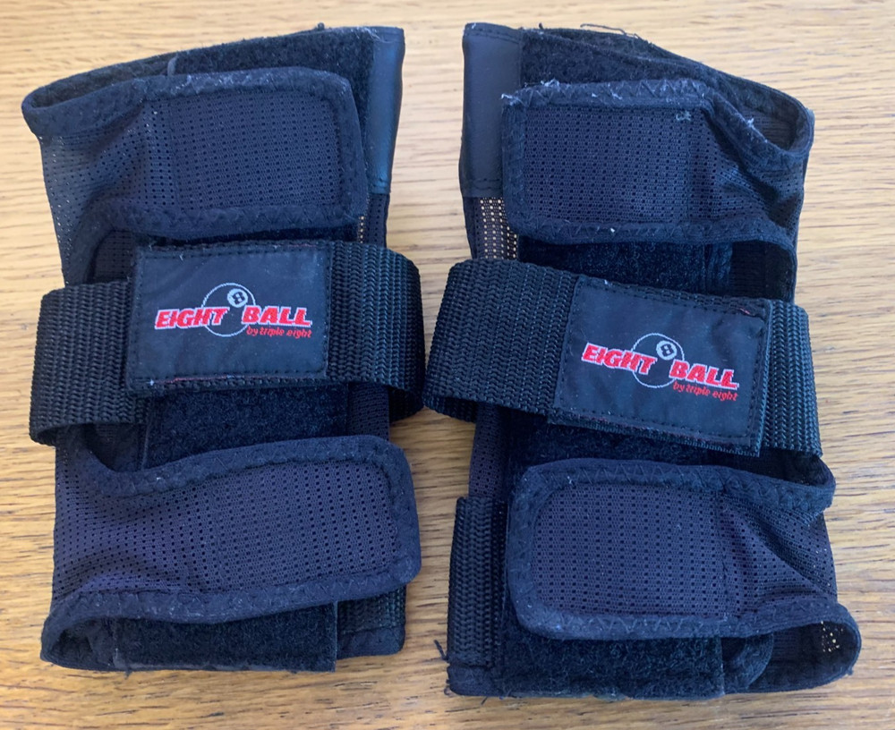 Eight Ball Wrist Guards M/Medium – Left and Right