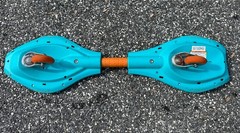 Razor RipStik Classic Board Carving Skateboard 360° Wheels Kids Blue Orange