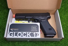 Umarex Glock 17 Gen 5 Green Gas 6mm Semi-Auto Airsoft Pistol, 325FPS – 2276344