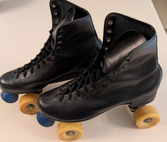 Chicago Roller Skate Co Leather Roller Skate – Powell Bones Wheels – Size 11