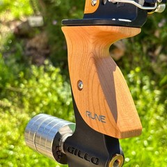 Rune Onyx, premium wood grip for recurve bow, barebow, olympic