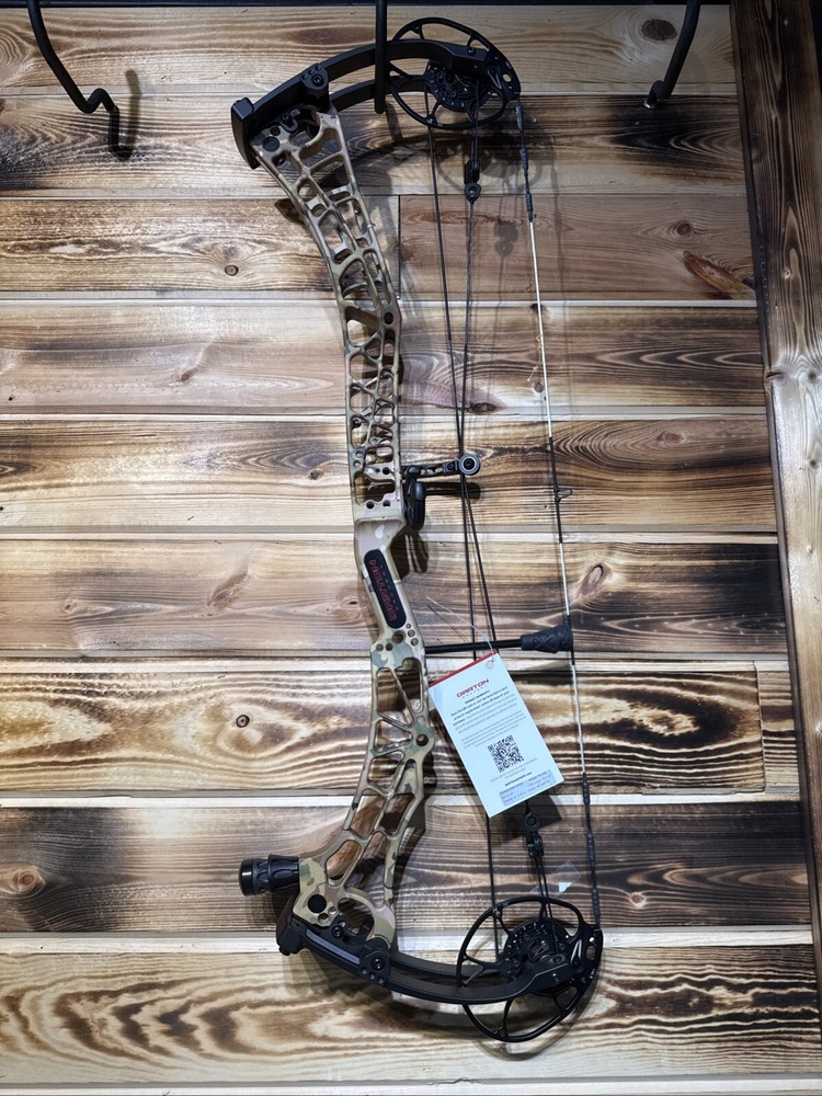 New Darton Sequel 33 ST2 Right Hand Folds of Honor 60-70 Pounds
