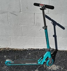 SWAGTRON K1 Kick Scooter Children & Teens Foldable Light Blue Free US Ship