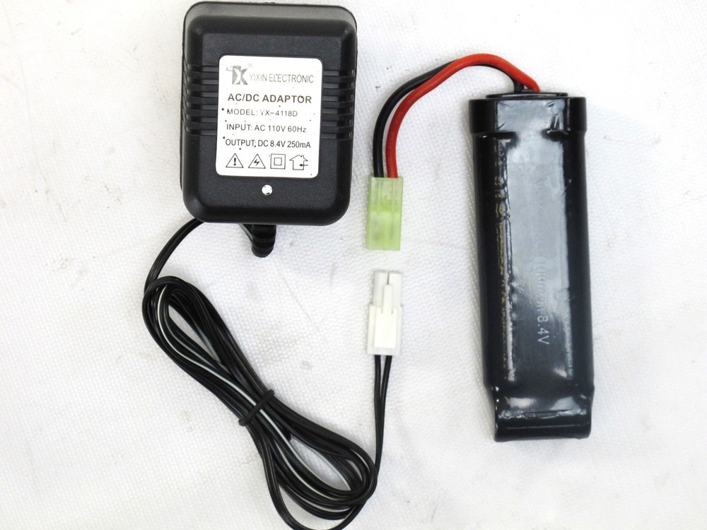 Airsoft Charger & Battery 1100mAh 8.4v Mini Tamiya Plug for Electric Airsoft Gun