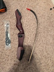 Matrix 28″ recurve bow with quivers, case, arrows