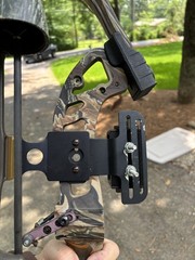 1999 Jennings Buckmaster Limited Edition Compound Bow with Plano Hard Case