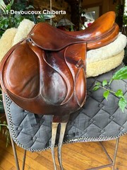 Used Devoucoux Chiberta – Size 17.5″ Monoflap brown popular Jumping Saddle