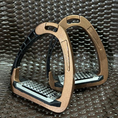 Lightweight Aluminum Horse Safety Stirrups | Quick Release Equestrian Riding