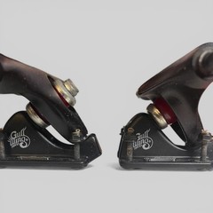 Neil Carver Gullwing Charger 50° 10″ Axle black/Longboard Trucks (Set of 2)