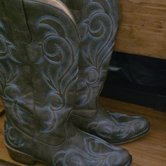 IUV Women’s Brown Western Equestrian Cowboy Boots US Size 8 Style CB-C04