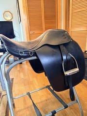 Unbranded Saddle seat Saddle, Aka cut-back saddle, black 18 inches