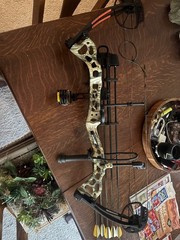 Bear Archery Vast Right Hand Compound Bow – God’s Country Color (AV04A2X0A7R)