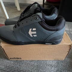 Etnies Camber Crank Gray Black mtb low top shoes Michelin Sole m 10 new