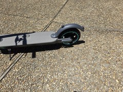 D8 Pro Electric scooter adult 350w, 25 km/h (15.5 mph,20–25 km (12–15 miles)