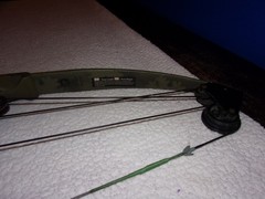 Bear Whitetail Hunter Vintage Green Camouflage Compound Bow