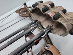 Hoyt Trykon XL Bow (75th Anniversary) 26″ 50lb Draw