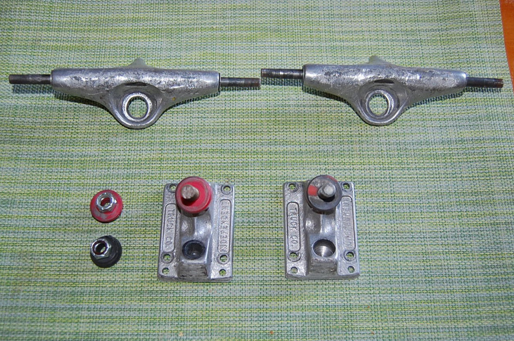 Vintage INDEPENDENT TRUCK PAIR OF SKATEBOARD TRUCKS 7.6″ -Used Made in USA