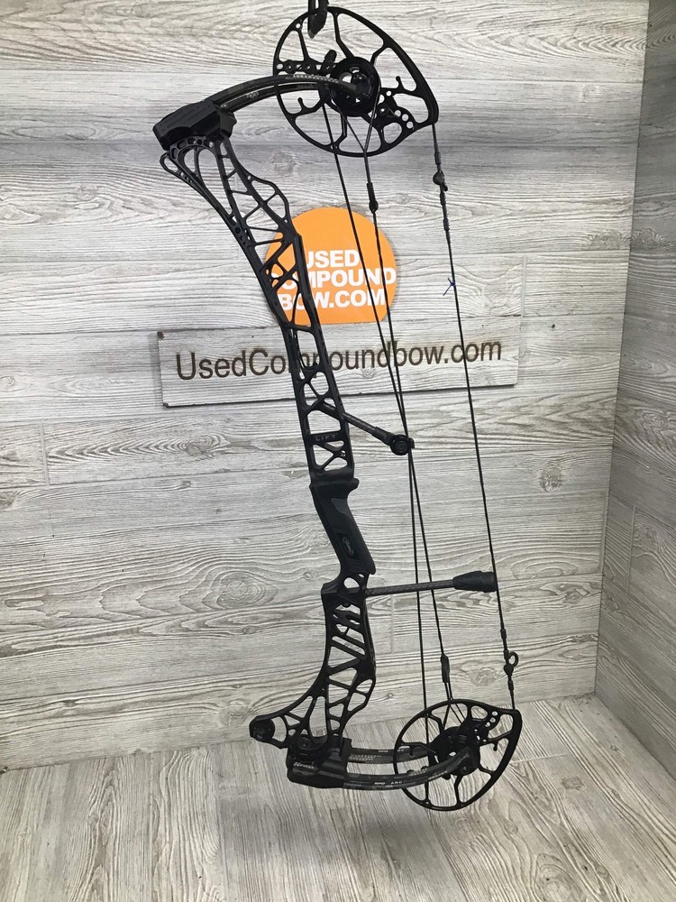 Used Mathews Lift X 29.5 Right Hand Black riser/Kuiu Verde limbs Bow 29.5″/70#