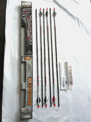 6 Easton Blood Line Carbon 330 9.4 GPI Blazer Vanes 32″ Uncut Black/White New