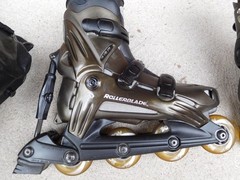 Men’s Sz 10.5 Rollerblade Blades MADE IN ITALY WITH CARRYING BAG