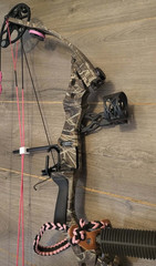 MATHEWS MISSION BOW RIGHT HAND fully loaded 25-30″ Set at 26″ 15-70lbs