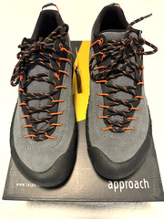 La Sportiva TX4 Approach Shoes Carbon/Flame Mens US 9.5 EU 42.5 New with Box