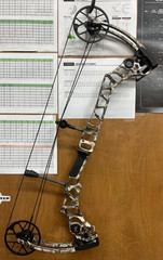 Mathews No Cam HTX Compound Bow RH 29″ 70lb Lost XD New! 1828243
