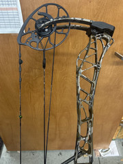 Mathews Lift X 33 Compound Bow RH 28.5″ 70lb MO Bottomland 4775243