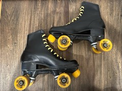 Roller Derby Black High Top Quad Roller Skates Yellow Laces & Wheels Women’s 8