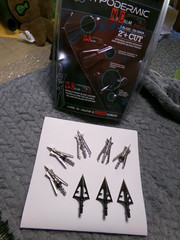 5 Rage Hypodermic mechanical Broadheads 100 Grain Slipcam + 3 unknown EUC