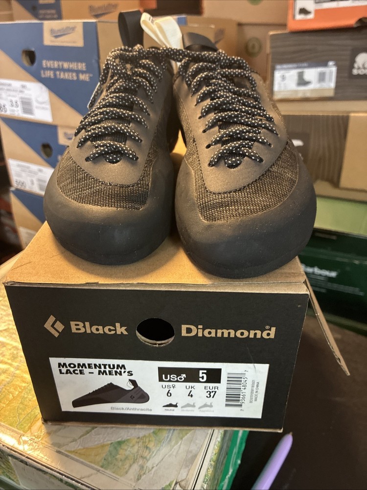 men’s black diamond momentum lace climbing shoes size 5 nwt&box
