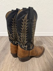 Tony Lama 1150 Men’s US 8 Western Cowboy Boots Brown Vamp Black Shaft